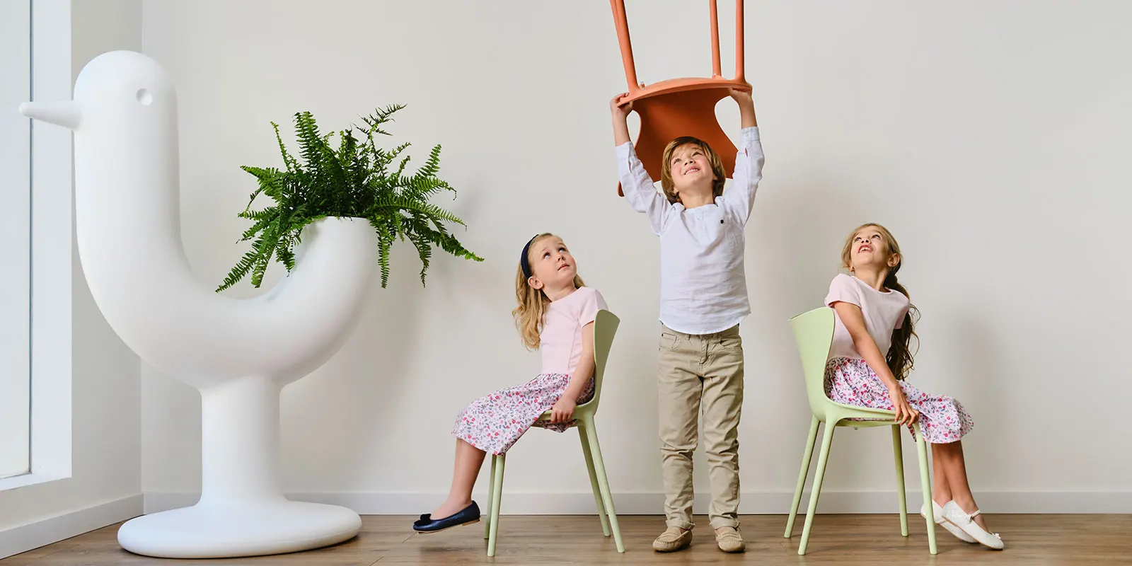 chaises-mobilier-enfants-contract-design-love-eugeni-quitllet-vondom (12) copie