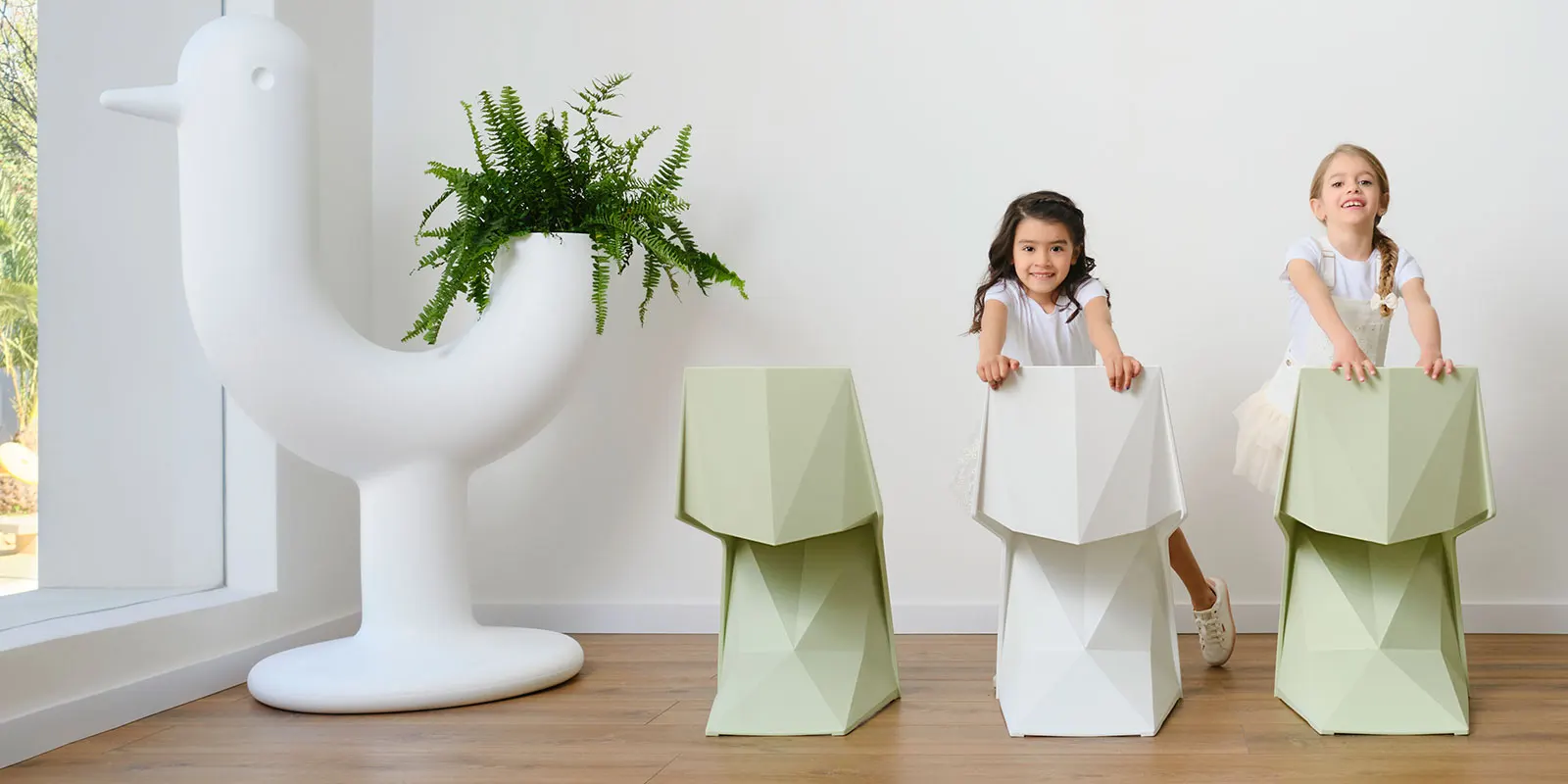 chaises-mobilier-enfants-contract-design-voxel-karim-rashid-vondom (8) copie